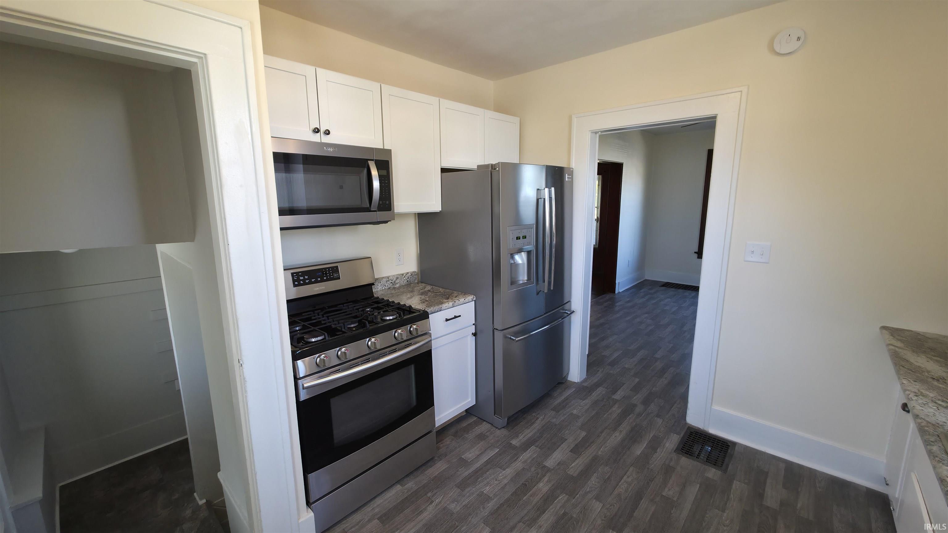 3017 South Clinton Street Fort Wayne, IN 46806 - Photo 10 of 21