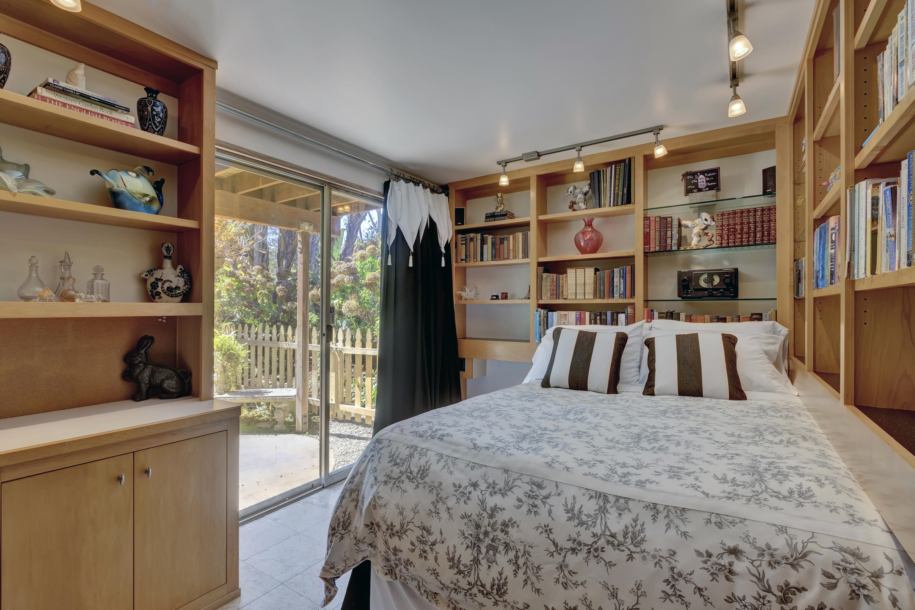 3201 Beach Club Road Carpinteria, CA 93013 - Photo 2 of 42 12 _DSF5171