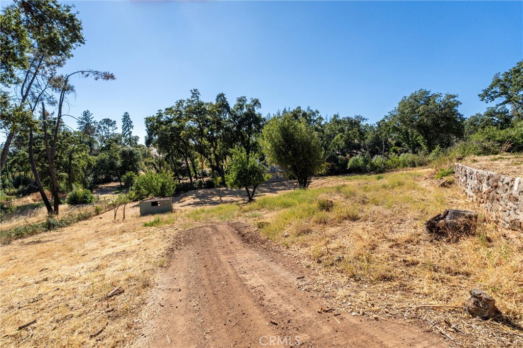 1557 La Grand View Road Paradise, CA 95969 - Photo 2 of 34 a view of large tree with wooden fence
