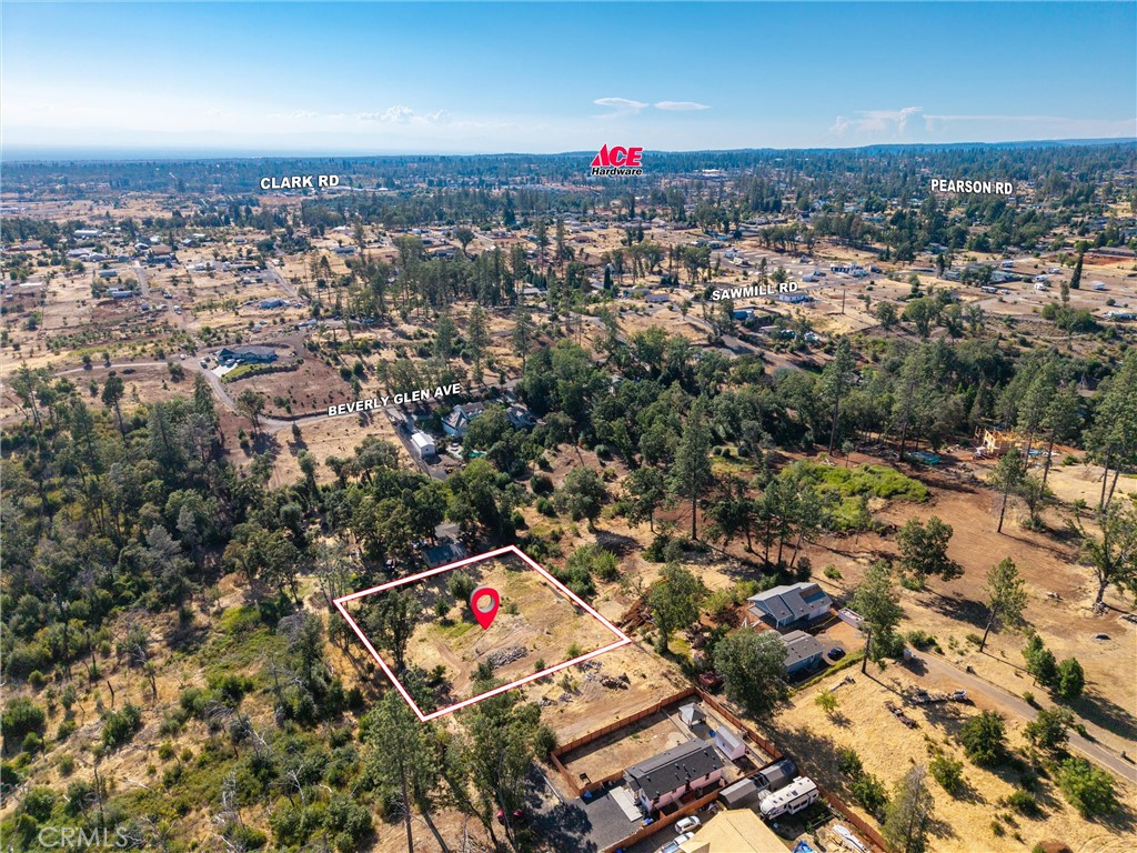 1557 La Grand View Road Paradise, CA 95969 - Photo 29 of 34 an aerial view of a houses with a yard