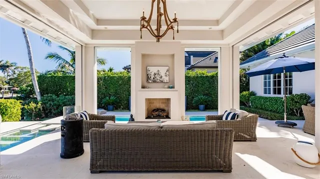 $9,750,000 | 1935 7th Street South, Naples, FL 34102