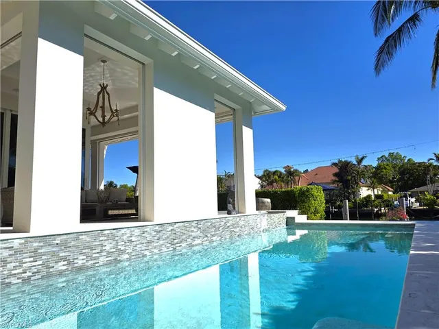 $9,750,000 | 1935 7th Street South, Naples, FL 34102