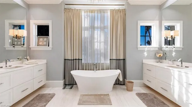 $9,750,000 | 1935 7th Street South, Naples, FL 34102