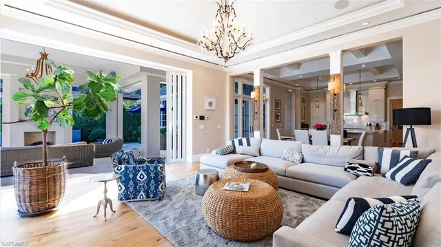 $9,750,000 | 1935 7th Street South, Naples, FL 34102