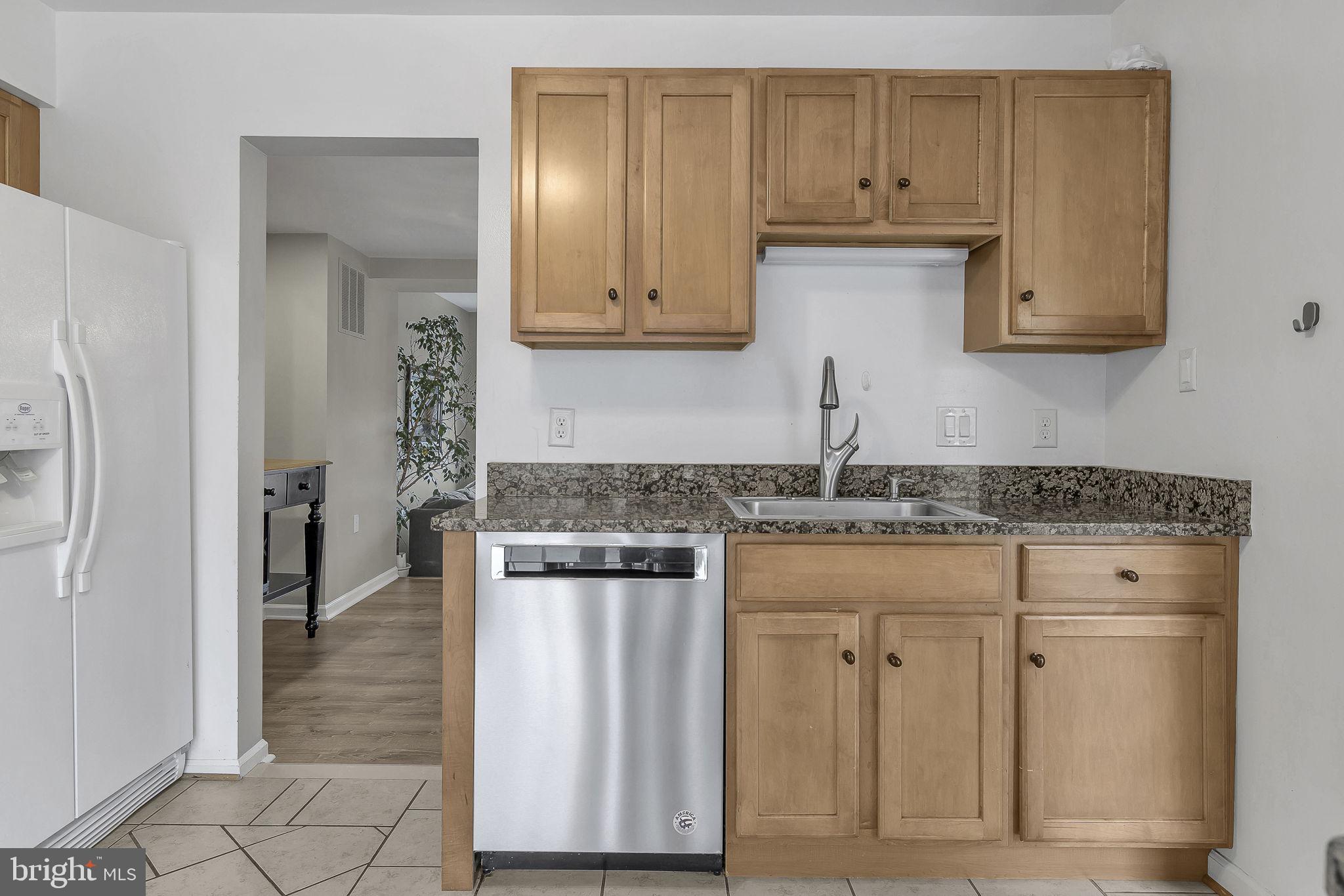5646 Ridge View Drive Alexandria, VA 22310 - Photo 11 of 54 Kitchen