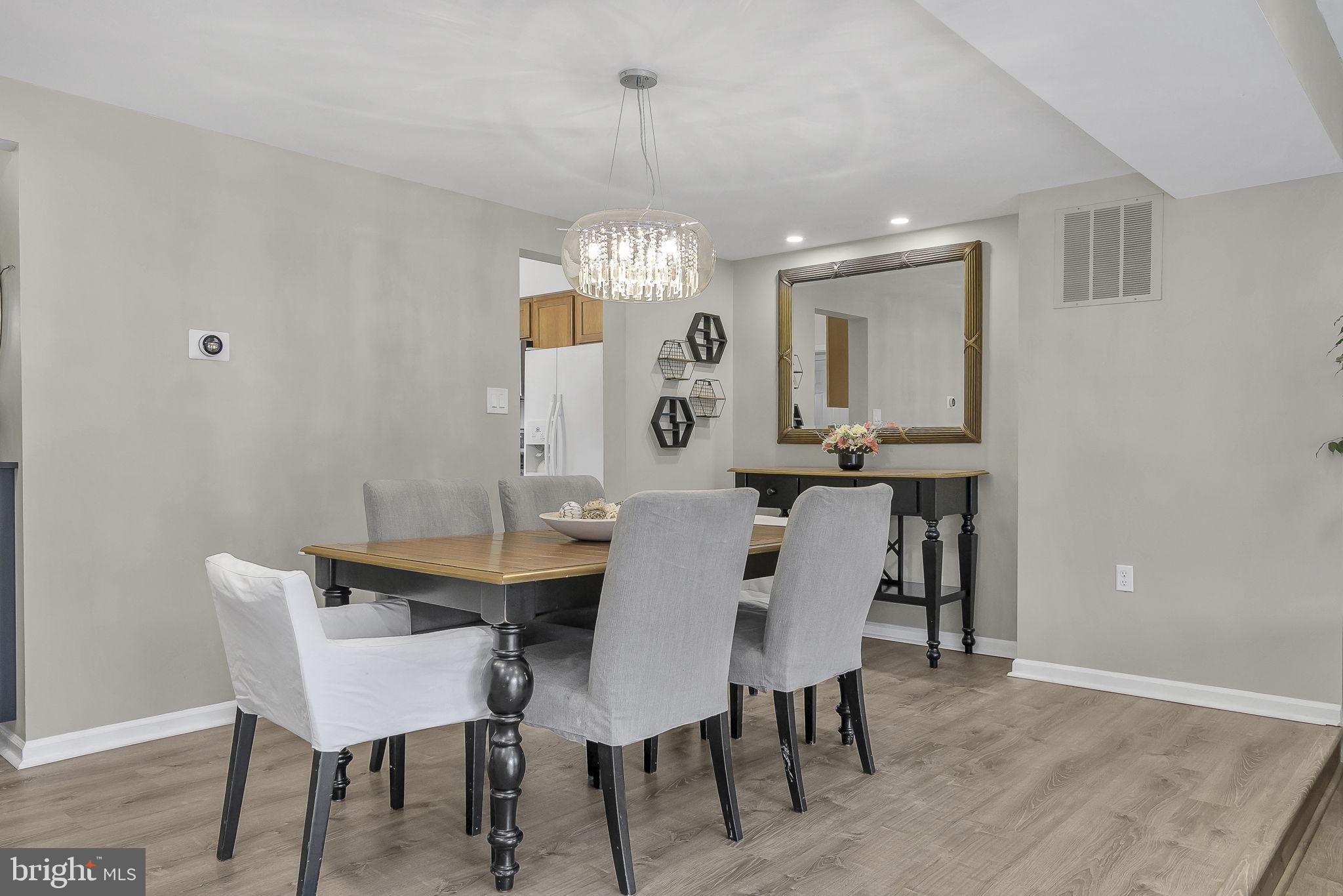 5646 Ridge View Drive Alexandria, VA 22310 - Photo 13 of 54 Dining Room