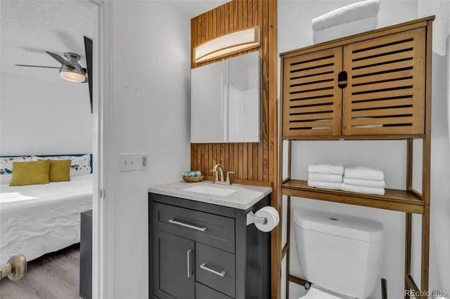 a view of washer and dryer in a utility room