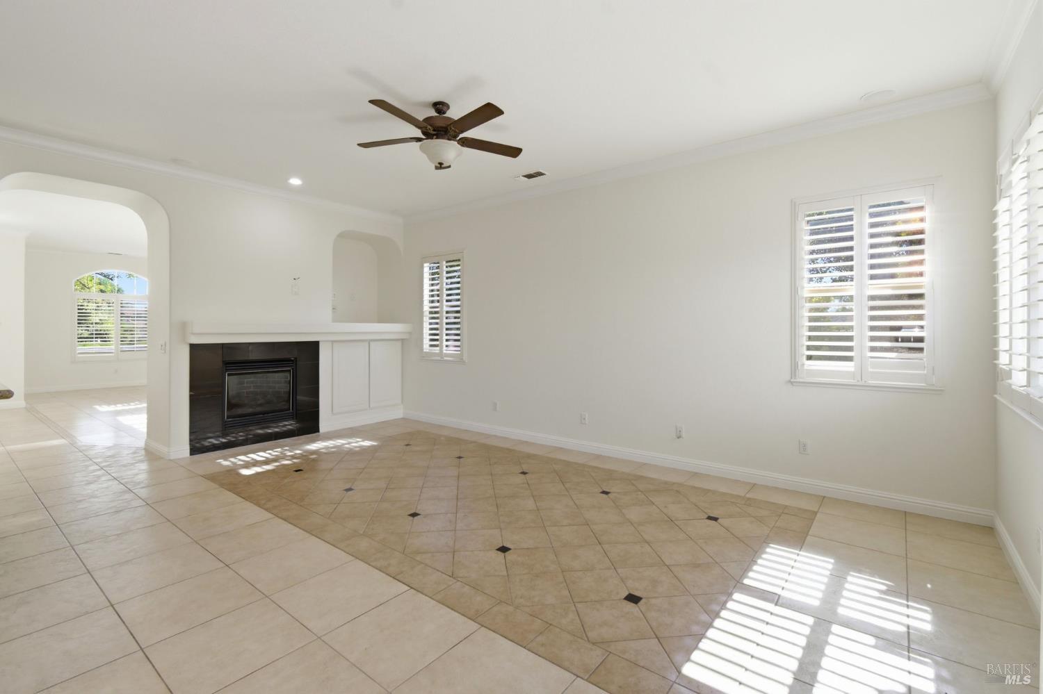 448 Three Rivers Court Vacaville, CA 95688 - Photo 10 of 44