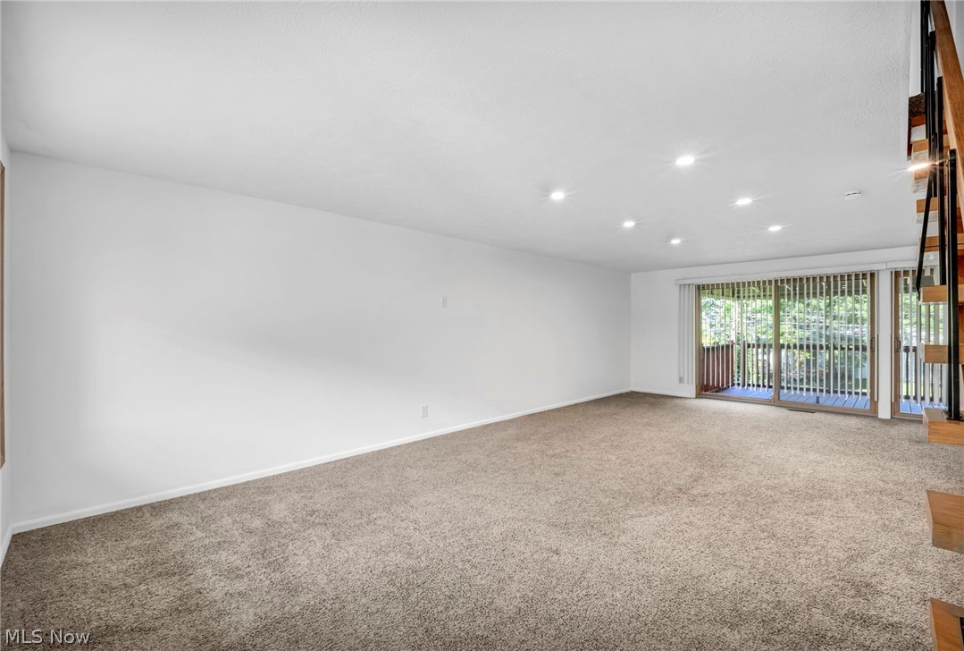 4915 Fairlawn Road Cleveland, OH 44124 - Photo 7 of 50