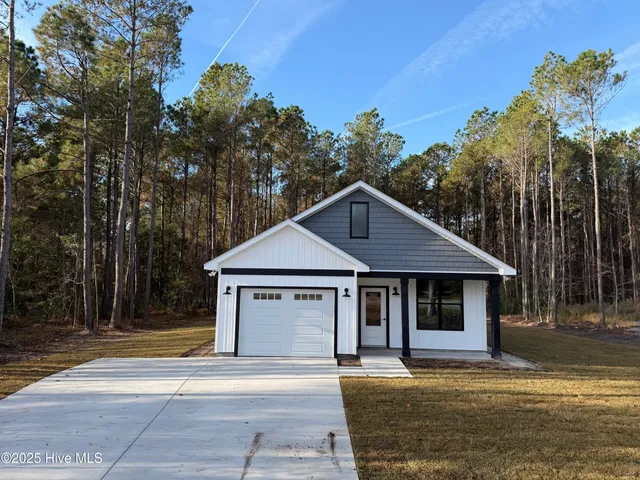 $374,900 | 1152 Watts Landing Road, Hampstead, NC 28443