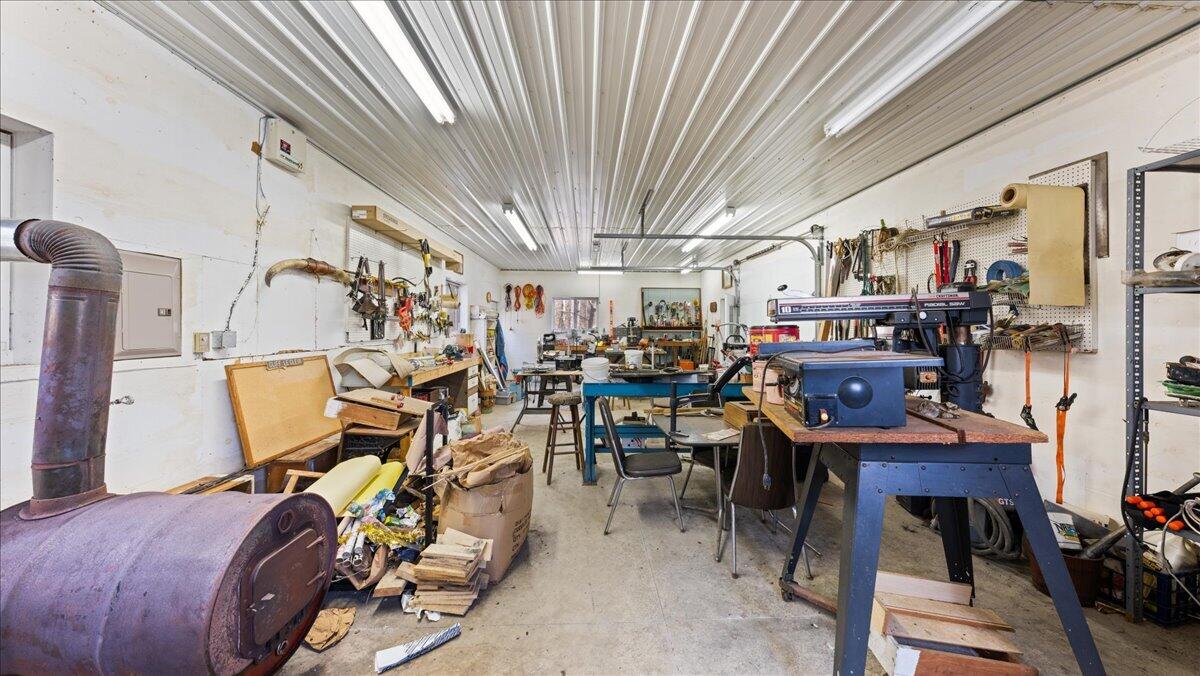 N2487 Nuttleman Road Barre, WI 54601 - Photo 46 of 91 Insulated Shop
