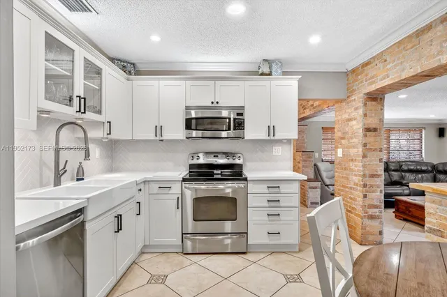 $735,000 | 1300 West 77th Street, Hialeah, FL 33014