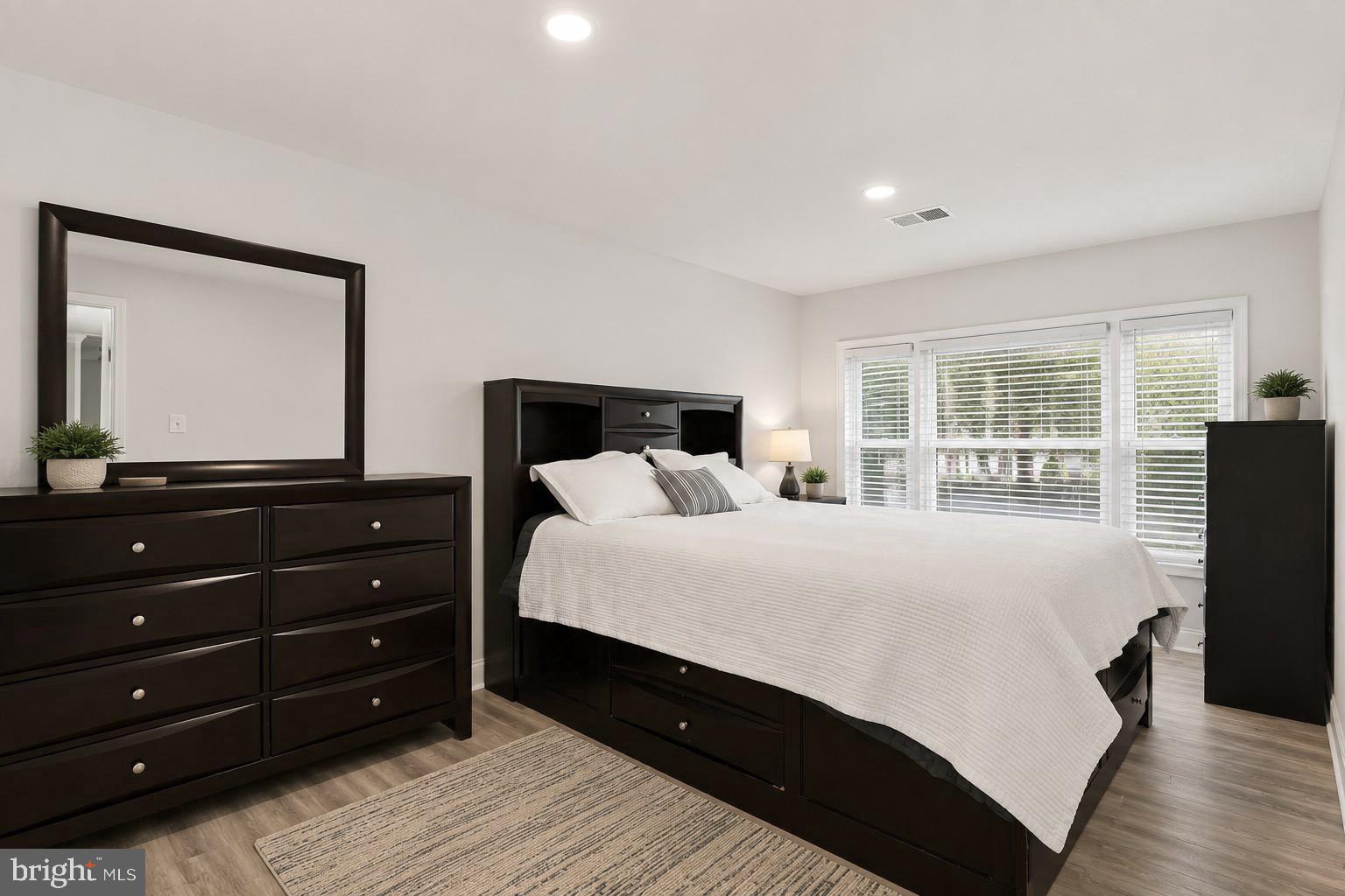 501 East Poplar Road Sterling, VA 20164 - Photo 30 of 46 Virtual Staging