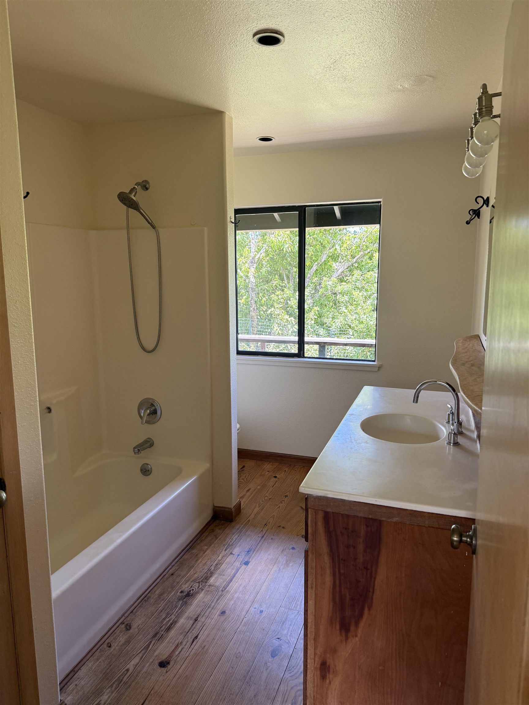 1490 Kokomo Road Haiku, HI 96708 - Photo 6 of 19