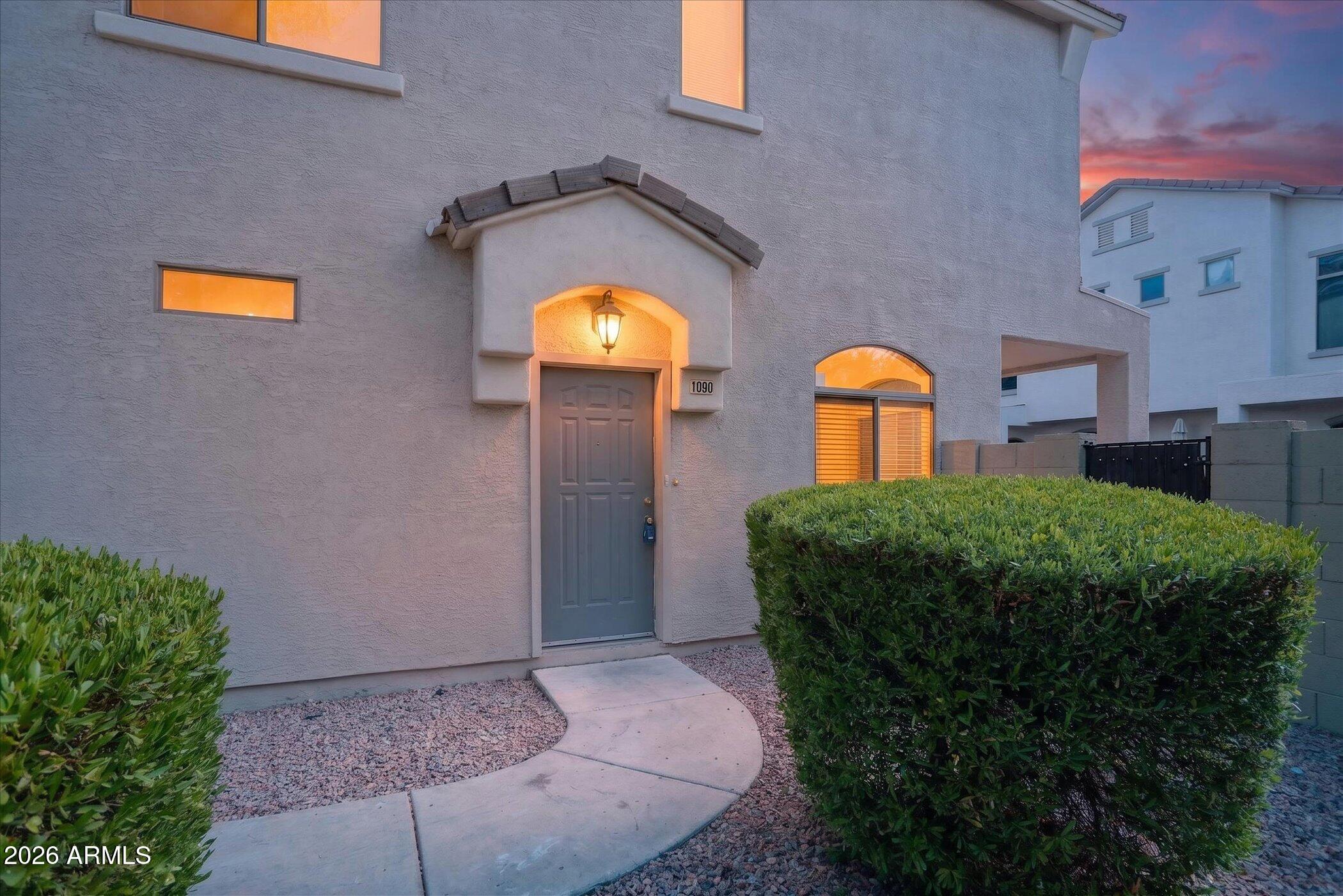 2150 East Bell Road, Unit 1090 Phoenix, AZ 85022 - Photo 2 of 39 01-2150-E-Bell-Rd-1090-Phoenix-WindowSti