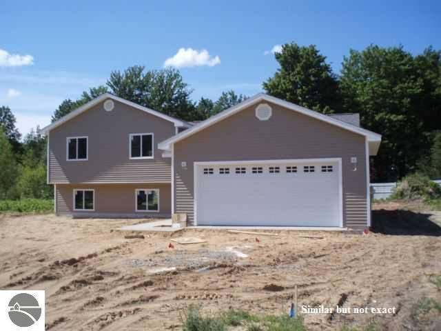 2464 Gary Road Traverse City, MI 49685 - Photo 5 of 12 1726743-4.JPG