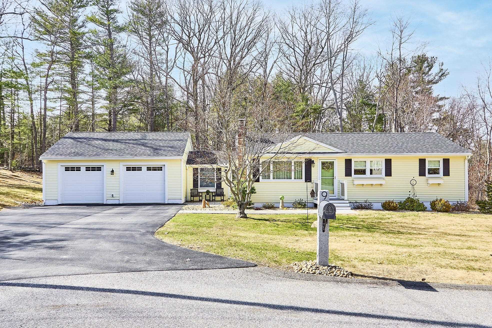 9 Robin Road Derry, NH 03038 - Photo 1 of 35