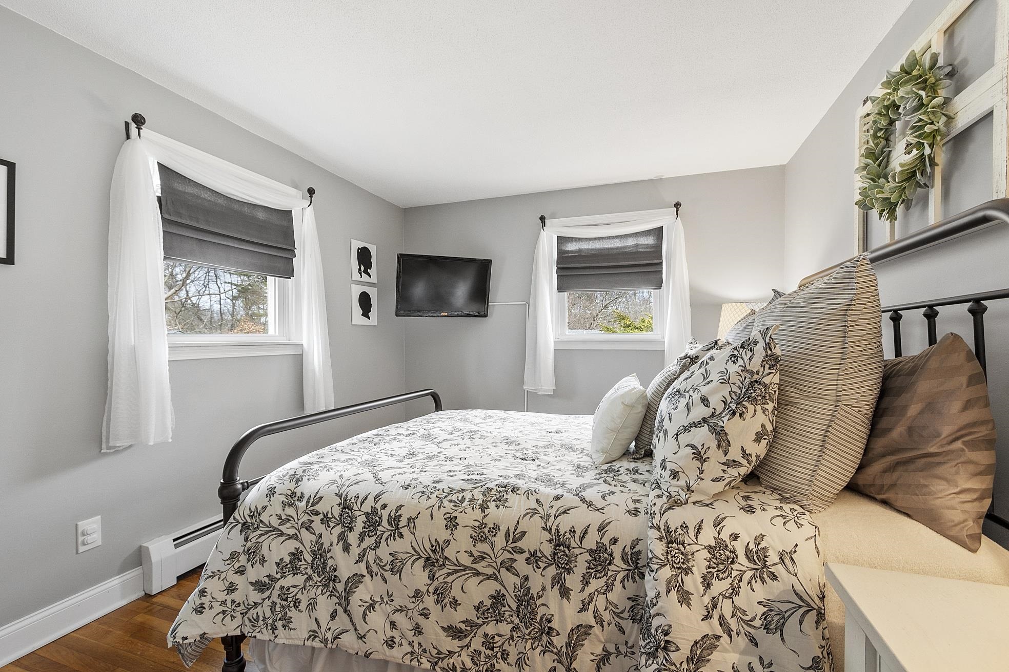 9 Robin Road Derry, NH 03038 - Photo 16 of 35