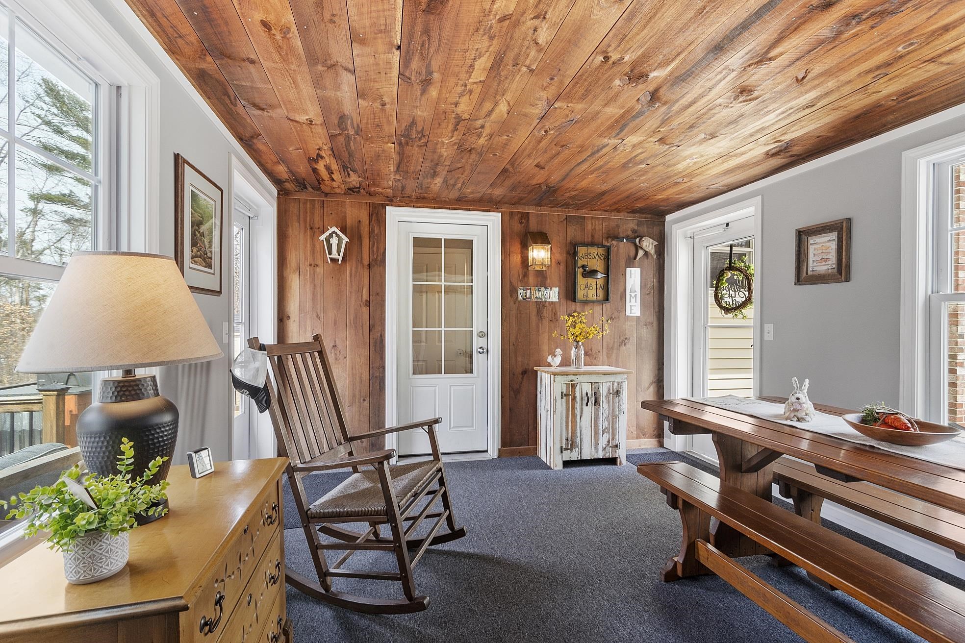 9 Robin Road Derry, NH 03038 - Photo 19 of 35