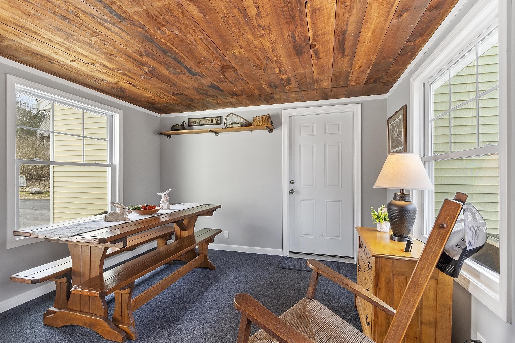 9 Robin Road Derry, NH 03038 - Photo 20 of 35