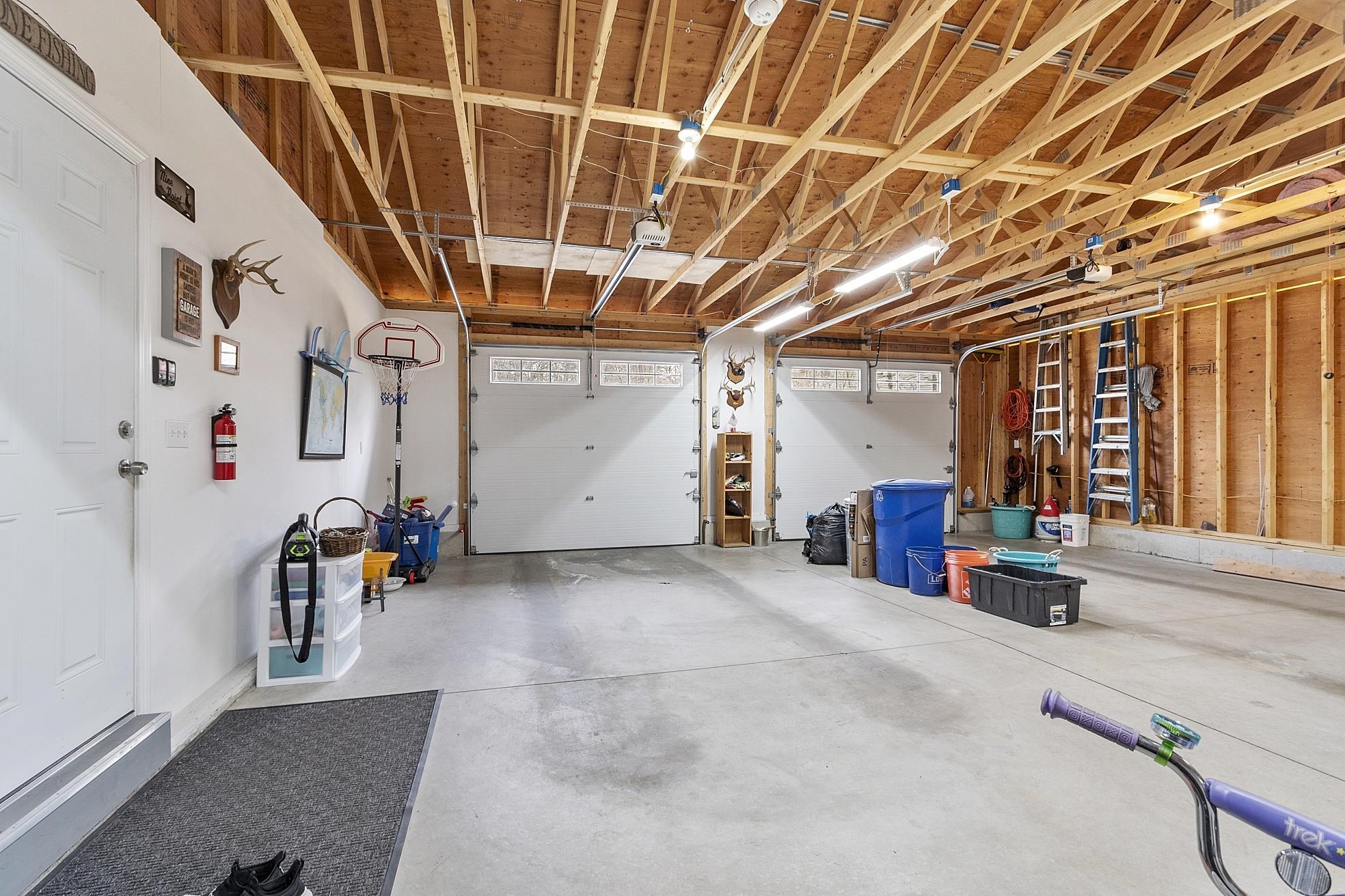 9 Robin Road Derry, NH 03038 - Photo 21 of 35