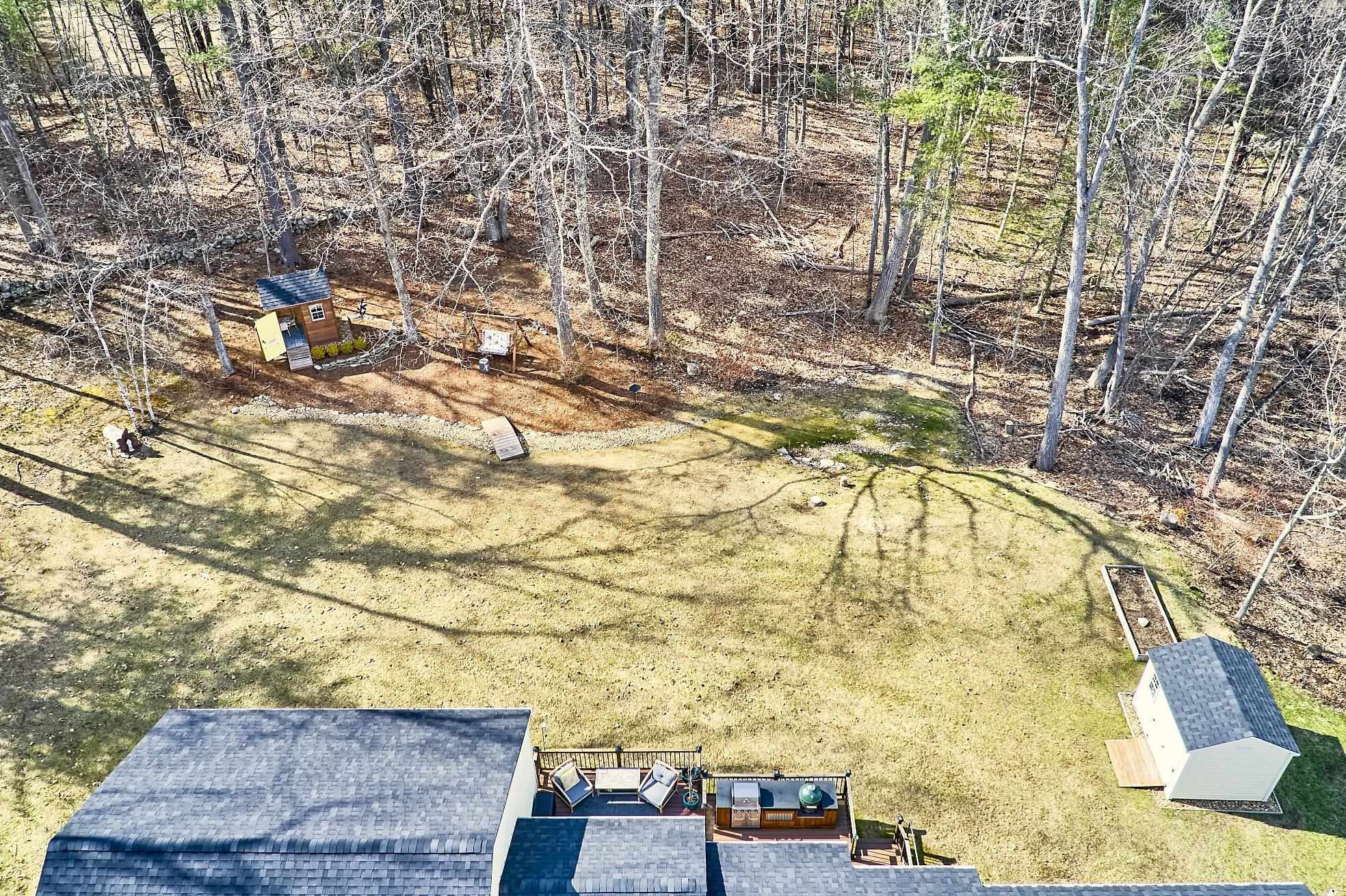 9 Robin Road Derry, NH 03038 - Photo 26 of 35