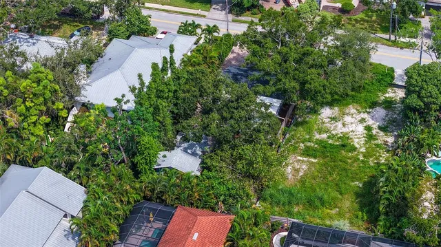 $839,000 | 1702 Hillview Street, Sarasota, FL 34239