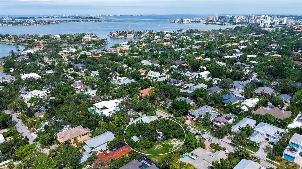 1702 Hillview Street Sarasota, FL 34239 - Photo 6 of 67