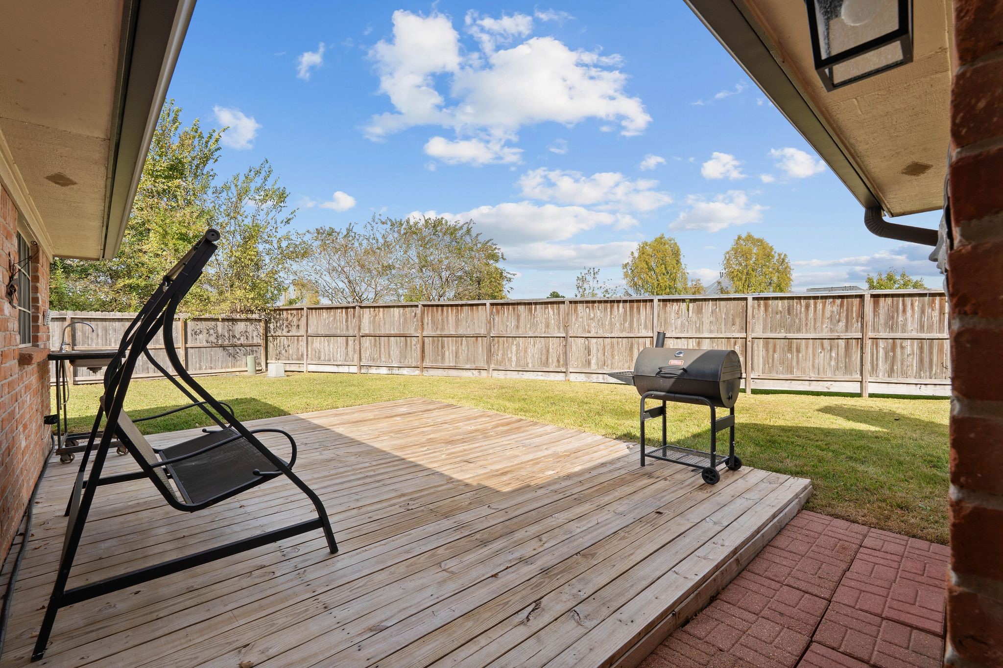 23019 Rothwood Road Spring, TX 77389 - Photo 26 of 30 a view of sitting area with furniture