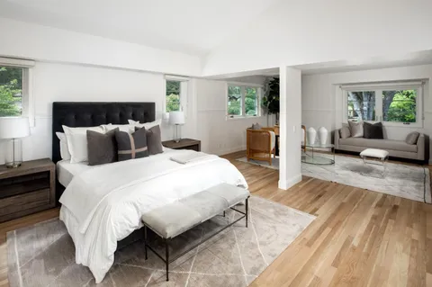 $5,495,000 | 526 Pinecrest Drive, Los Altos, CA 94024