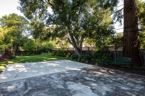 $5,495,000 | 526 Pinecrest Drive, Los Altos, CA 94024