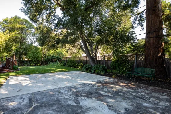 $5,495,000 | 526 Pinecrest Drive, Los Altos, CA 94024