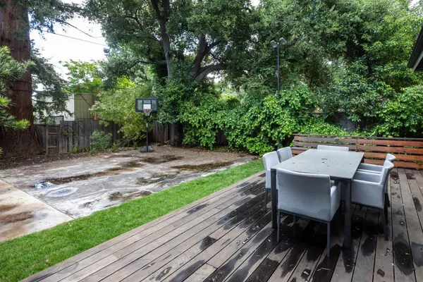 $5,495,000 | 526 Pinecrest Drive, Los Altos, CA 94024
