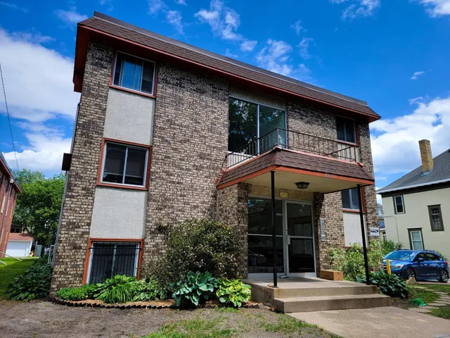$995 | 2637 Pleasant Avenue, Unit 2, Minneapolis, MN 55408