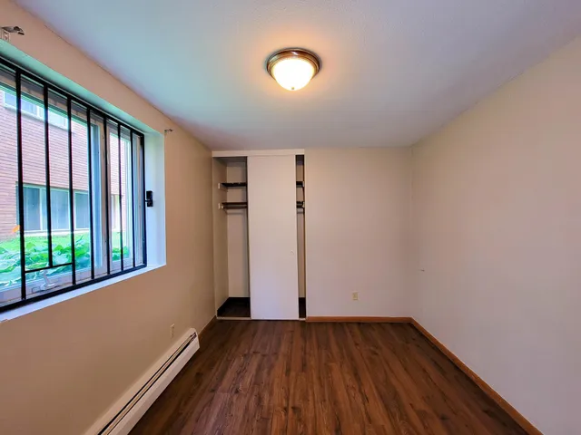 $995 | 2637 Pleasant Avenue, Unit 2, Minneapolis, MN 55408
