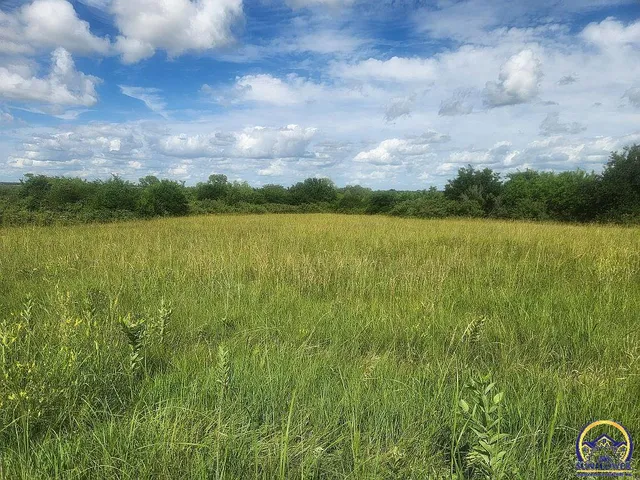 $154,000 | 6800-blk Southwest Valencia Road, Auburn, KS 66402