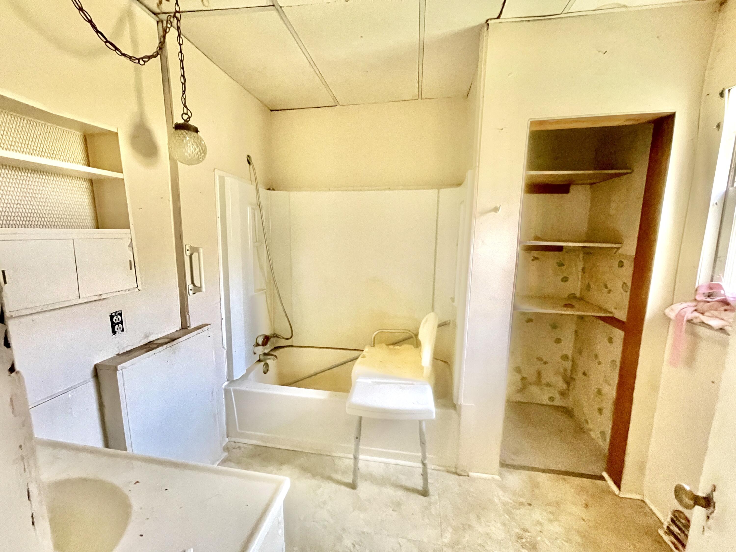 1864 Chapel Road Parma, MI 49269 - Photo 8 of 21 IMG_3930