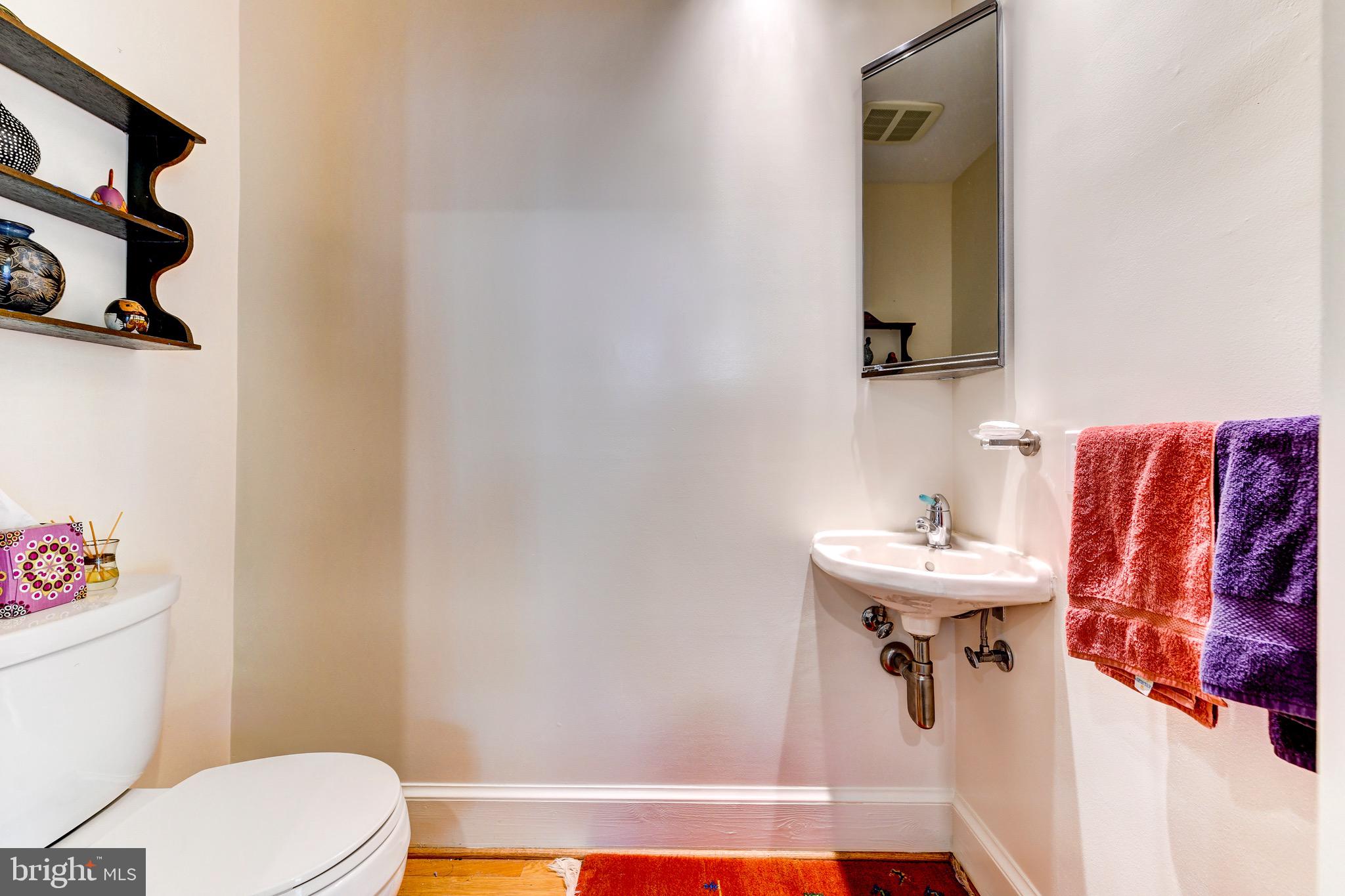 15 Sunnyside Road Silver Spring, MD 20910 - Photo 14 of 38 1st floor powder room
