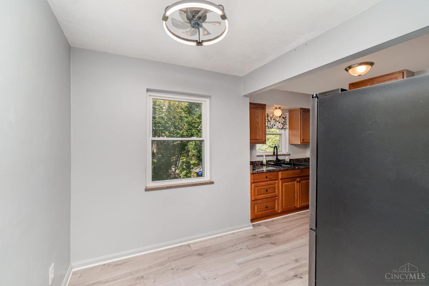 4300 Foley Road Cincinnati, OH 45205 - Photo 7 of 32