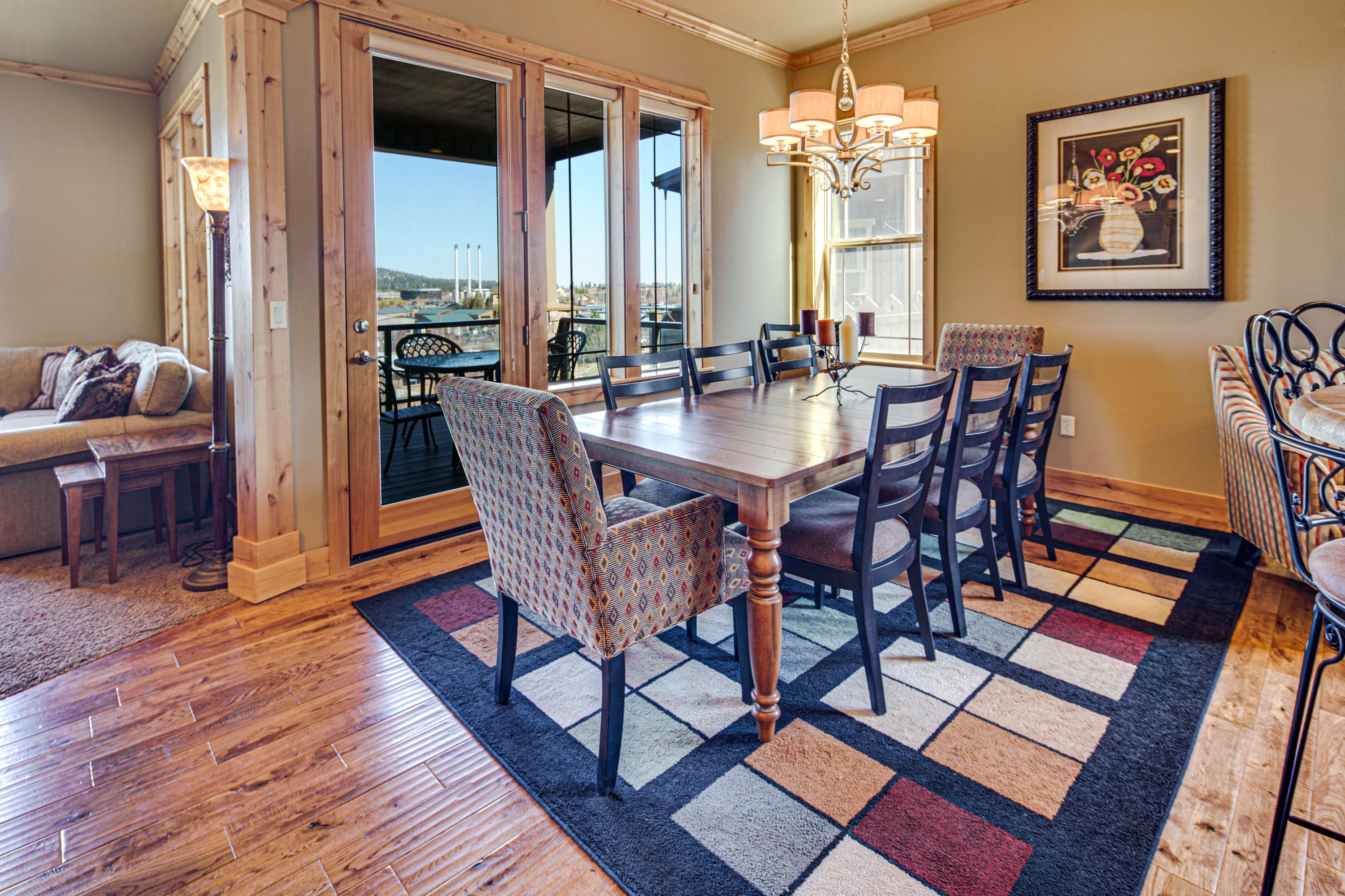 933 Southwest Vantage Point Way Bend, OR 97702 - Photo 11 of 36 Dining Area