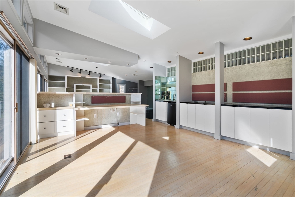 482 Glen Road Weston, MA 02493 - Photo 33 of 42 Gallery Image 33