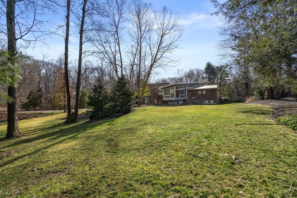 482 Glen Road Weston, MA 02493 - Photo 38 of 42 Gallery Image 38