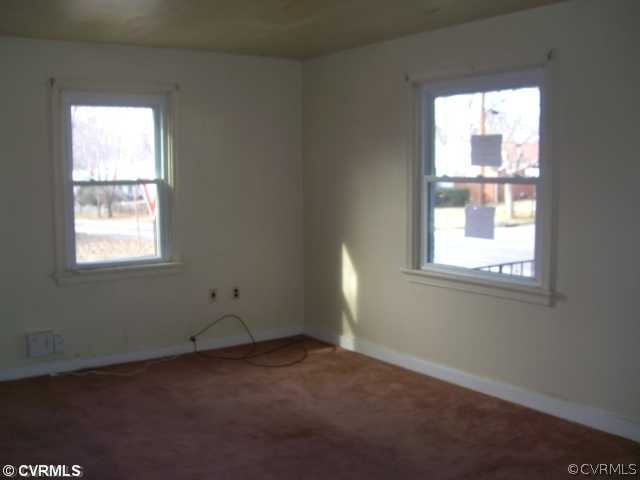 1801 Newman Road Richmond, VA 23231 - Photo 2 of 9 Den/Family/Great Room