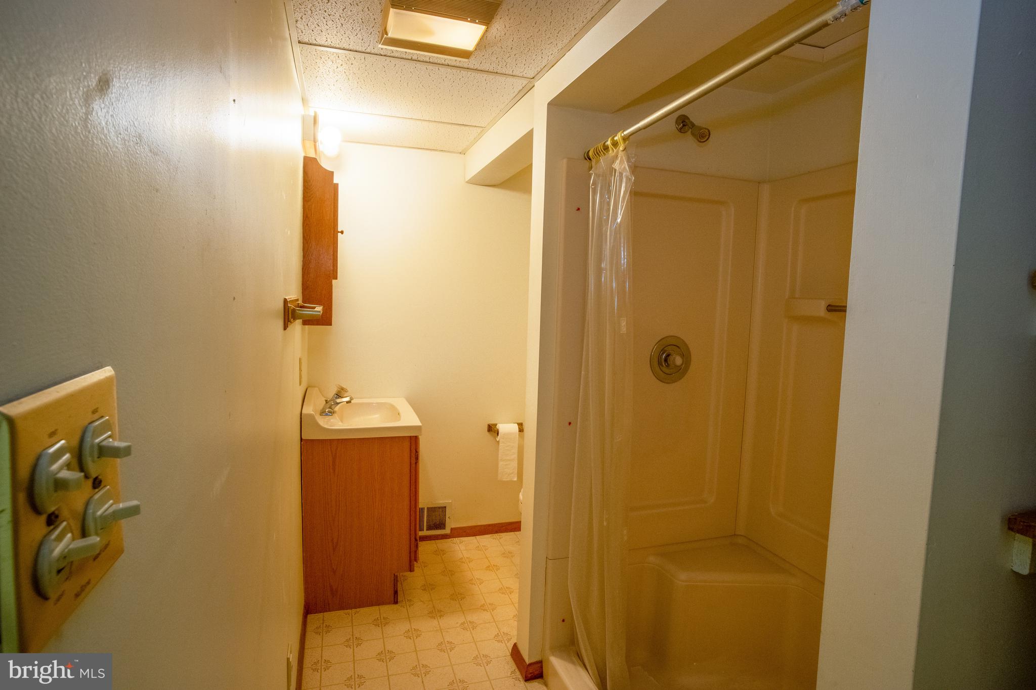 132 Union Church Road Elkton, MD 21921 - Photo 19 of 41 a bathroom with a shower
