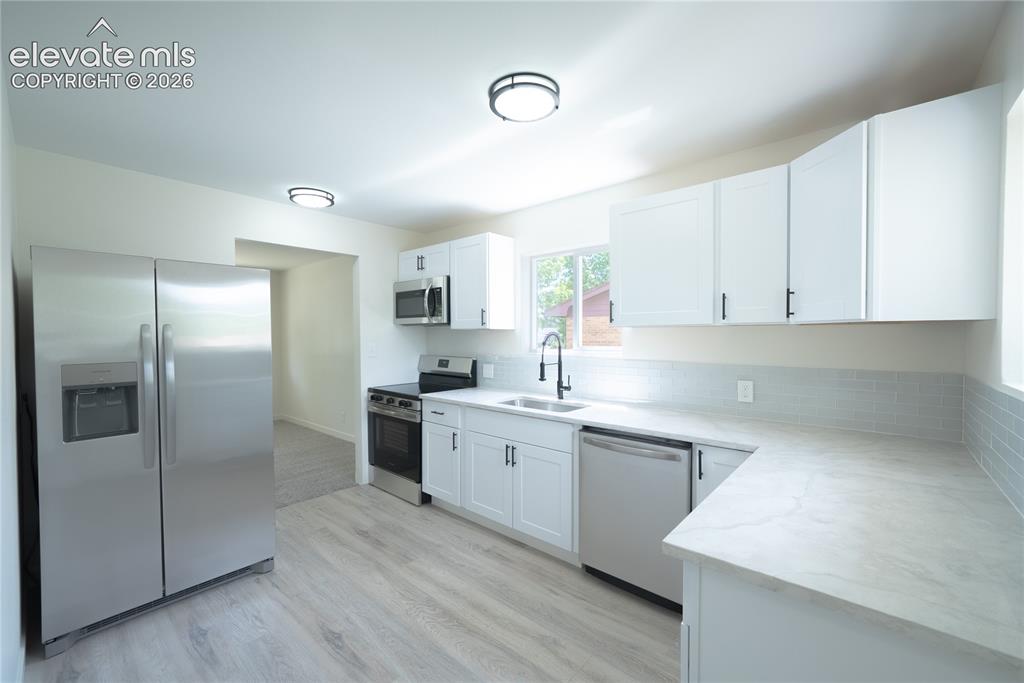 518 Yellowstone Road Colorado Springs, CO 80910 - Photo 4 of 18