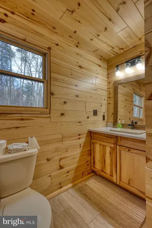 $690,000 | 131 Upper Spgs Lane, Woodstock, VA 22664