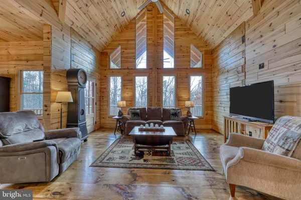 $690,000 | 131 Upper Spgs Lane, Woodstock, VA 22664