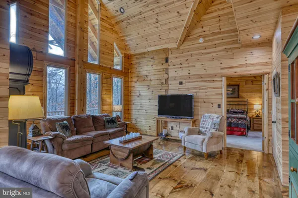 $690,000 | 131 Upper Spgs Lane, Woodstock, VA 22664