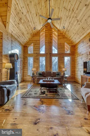 $690,000 | 131 Upper Spgs Lane, Woodstock, VA 22664