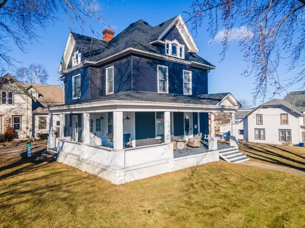 $400,000 | 118 West Chestnut Street, Lake City, MN 55041